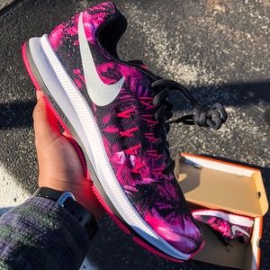 Nike Pegasus women’s size 8 🚫SOLD ON MER I CARI🚫
